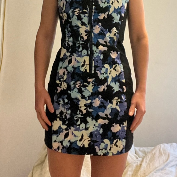 Stylestalker Floral Print Dress - Picture 3 of 7